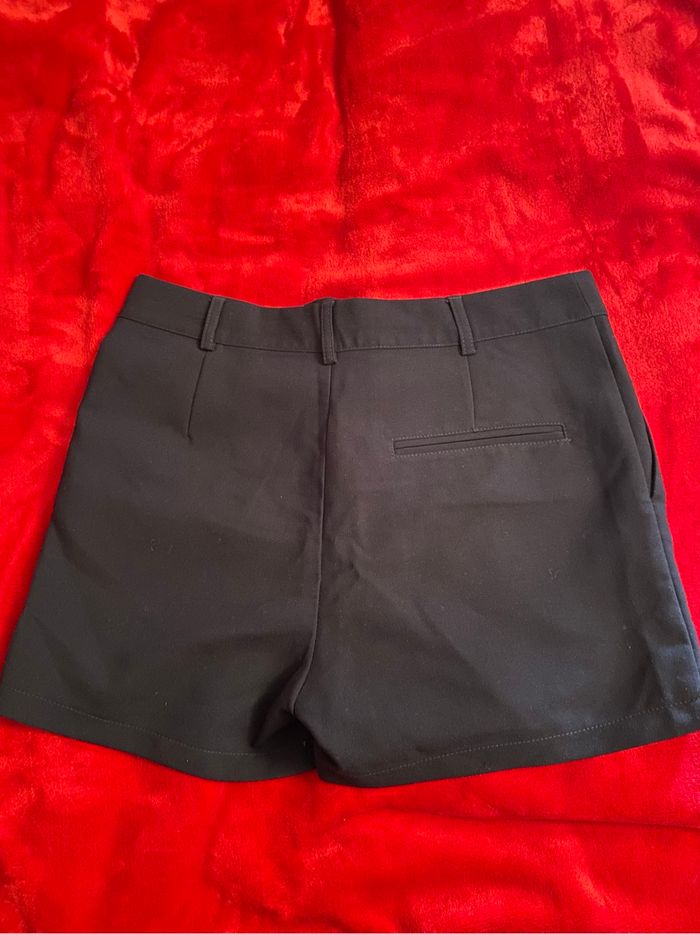 Short bleu marine - photo numéro 2