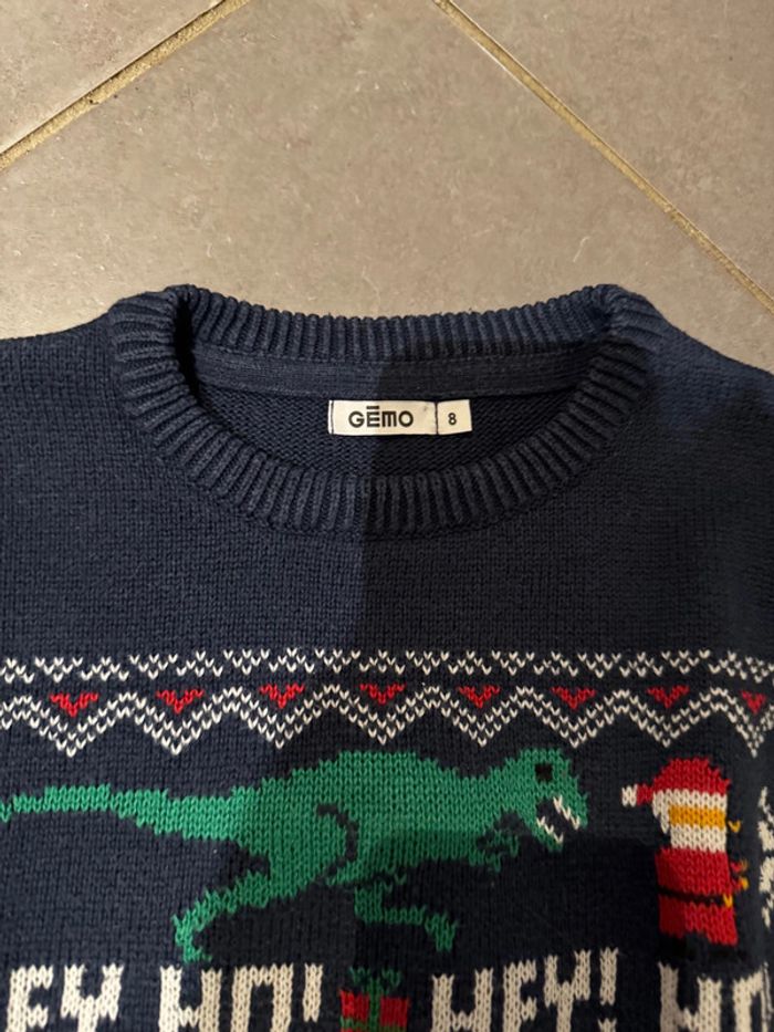 Pull / Sweat - Gémo - Dinosaure / Père Noël / Ho! Hey / Cadeaux / Flocon - Bleu  marine - 8 ans - photo numéro 2