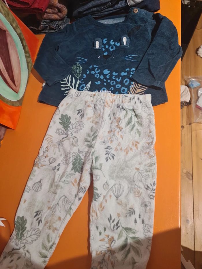 Pyjama velours avec pied