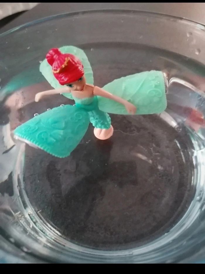 Princesse Ariel la petite sirène qui flotte mattel - photo numéro 5