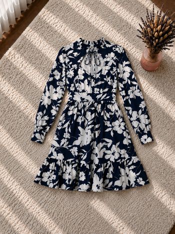 Robe éclat florale marine aux fleurs blanches Femme Taille 52 marque Toscane 👜