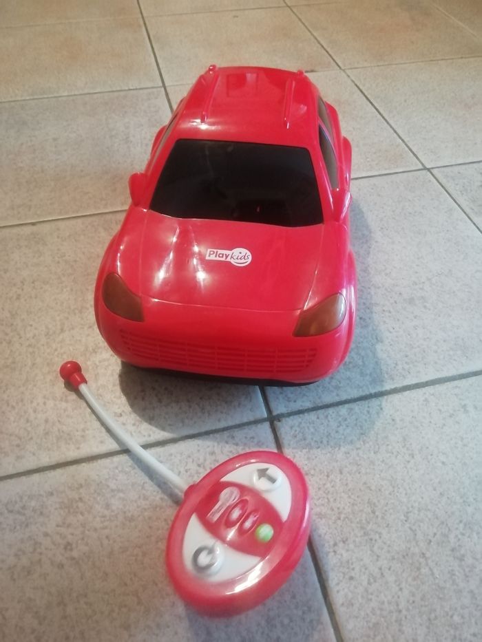 Voiture radiotelecommande - photo numéro 2