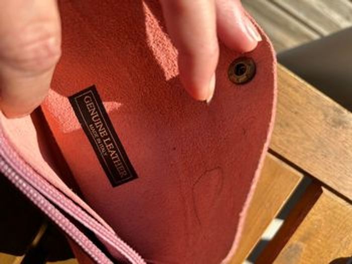 Portefeuille en cuir irisé rose vif - photo numéro 5