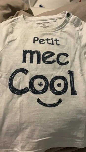 Tee shirt