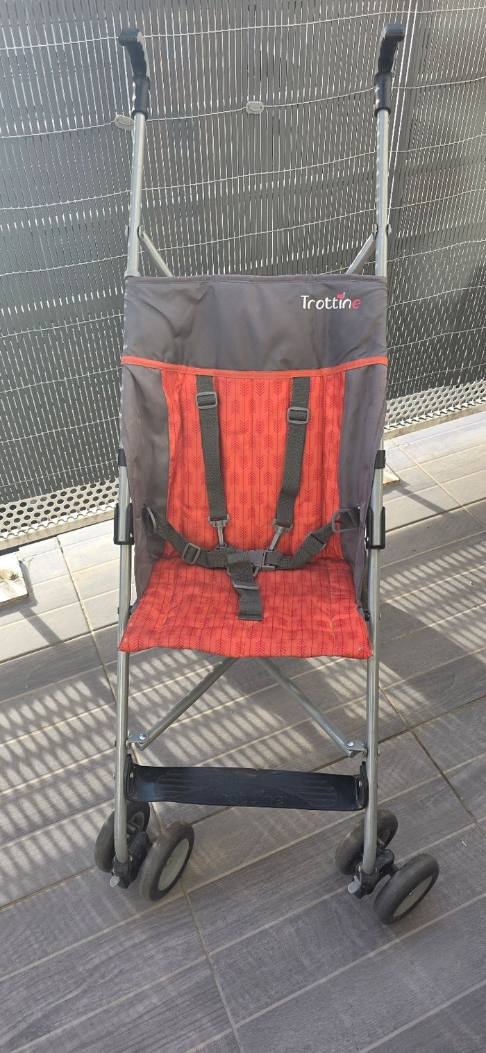 Poussette canne trottine