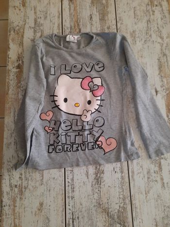 T-shirt manches longues hello Kitty disant