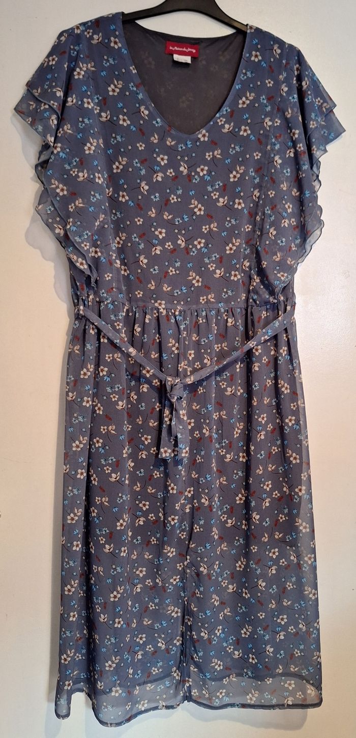 Robe grande taille en voile fleuri,  doublée