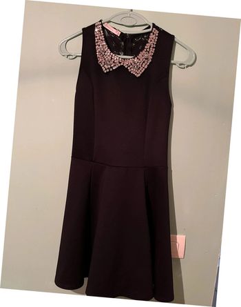 🌸 Robe noire de fête avec dentelle au dos 🥂