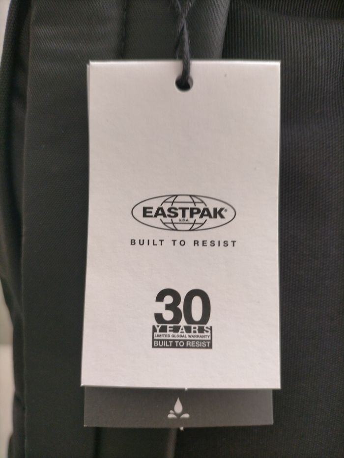 Sac à dos Eastpak noir 24L - photo numéro 4