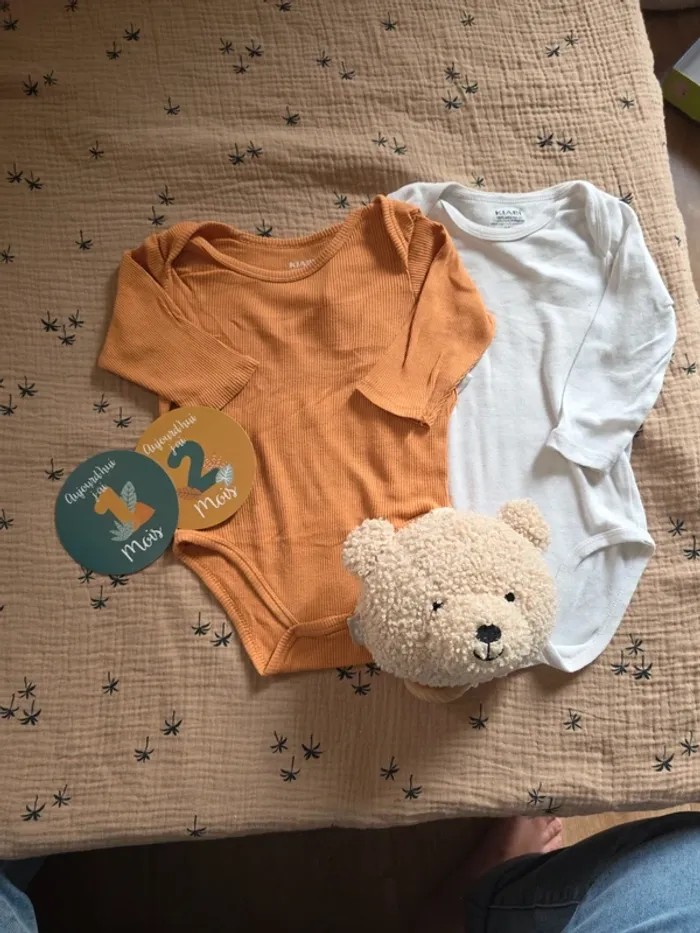 Lot de 2 bodies manches longues kiabi
