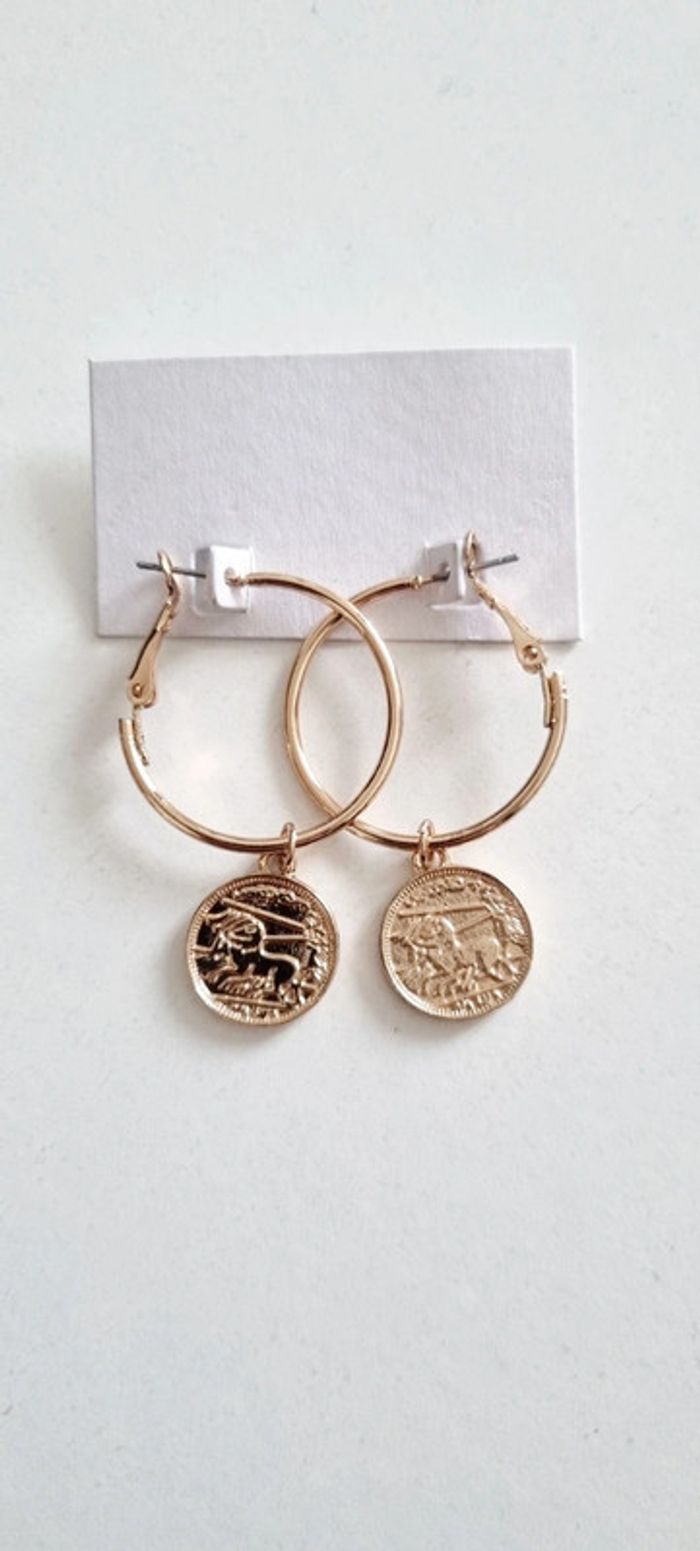 Boucles d'oreilles créoles pièce dorée anneaux neuves