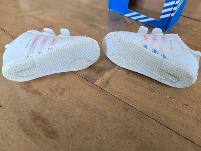 Baskets Adidas Superstar Crib taille 20 - photo numéro 6