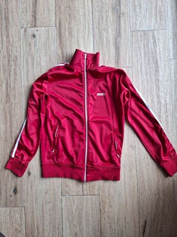 Veste rouge RWD en très bon état