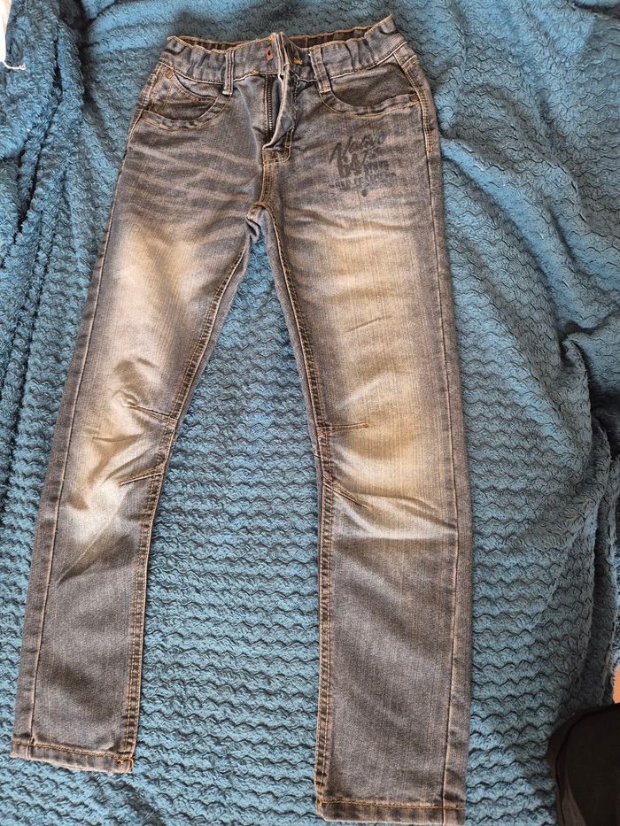 Jeans garçon taille 146cm (11ans)