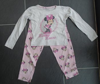 Joli pyjama Minnie 5-6 ans (116 cm)