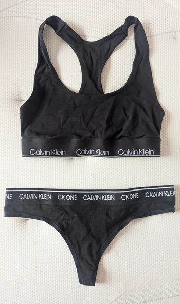 Ensemble Calvin Klein
