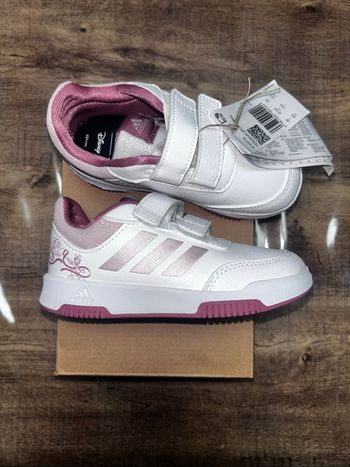Baskets adidas neuf