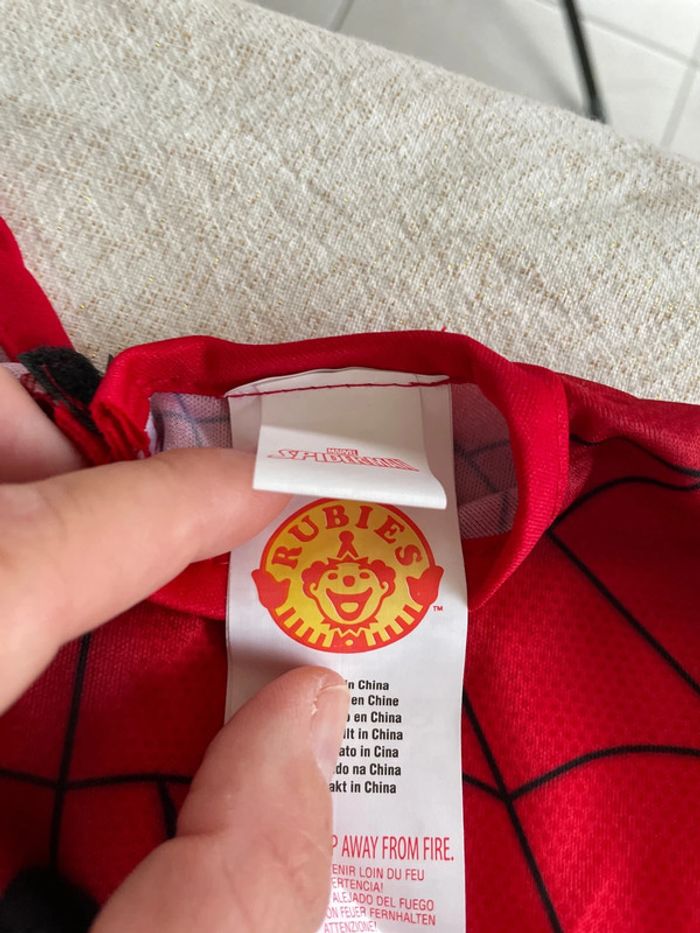 Déguisement Spiderman, 4,5 ans neuf - photo numéro 5
