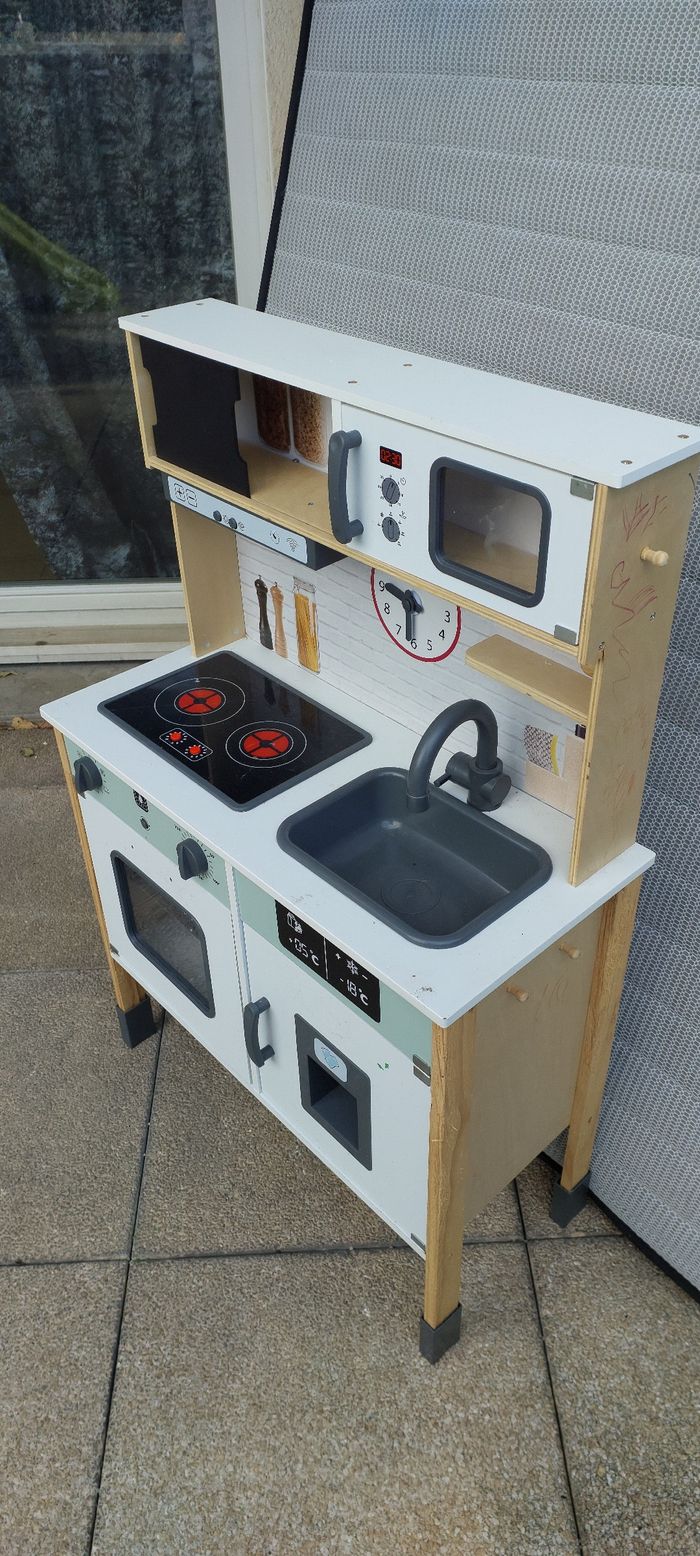 Cuisine pour enfant en très bonne état - photo numéro 3