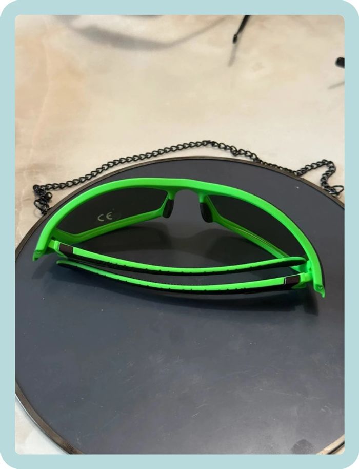 Lunette de soleil sport verte - photo numéro 4