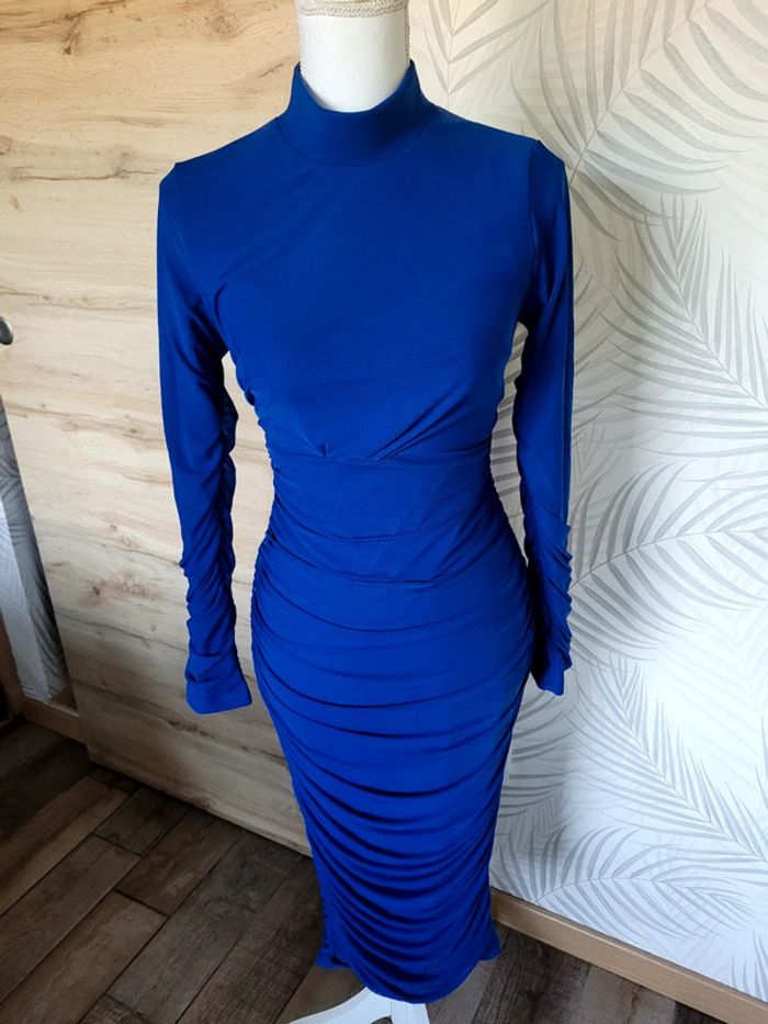 👗Superbe robe neuve femme taille 38 - photo numéro 2