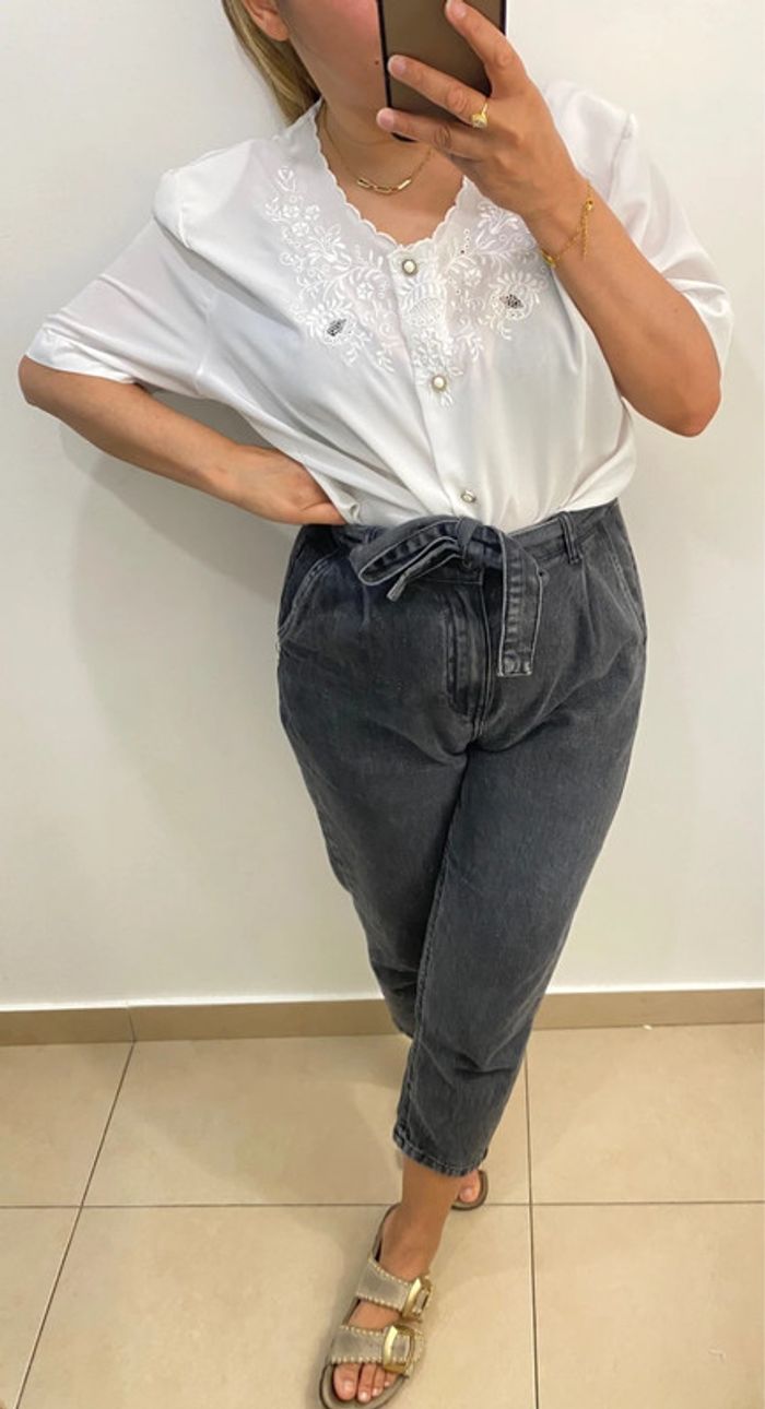 Chemise blanche vintage avec broderie Taille 42-44 - photo numéro 2