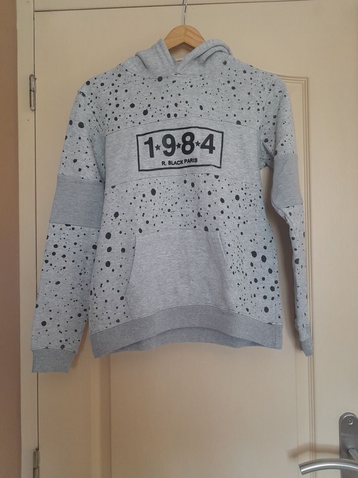 Sweat à capuche garçon taille 14ans