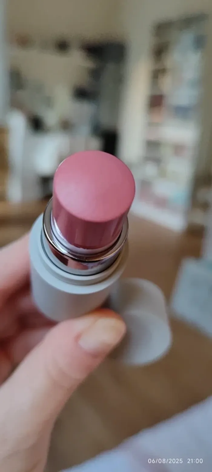 Westman Atelier Petite Baby Cheeks Blush Stick shade Petal 2,5gr - photo numéro 7