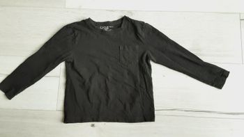 Vêtement garçon tee-shirt manches longues noir Primark 4 ans