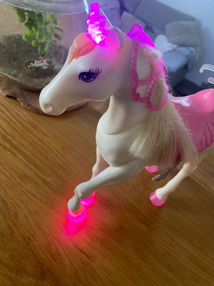 Cheval barbie lumineux sonore - photo numéro 6