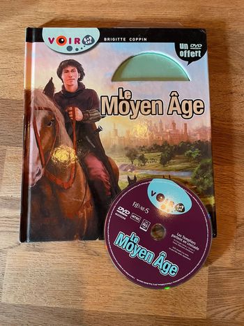 Livre Voir Le moyen âge avec un DVD