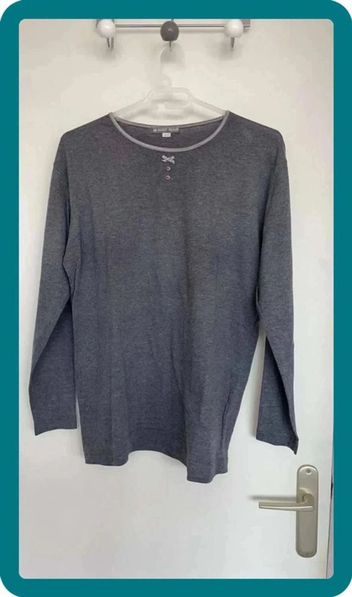 Haut gris pyjama