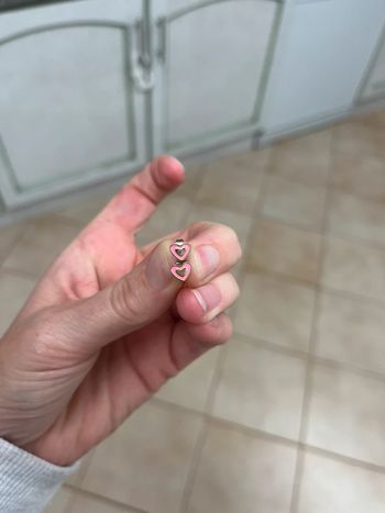 Boucle oreille petite fille neuve