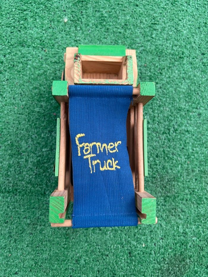 Camion Farmer Truck jouet en bois – 17,5 cm - photo numéro 2