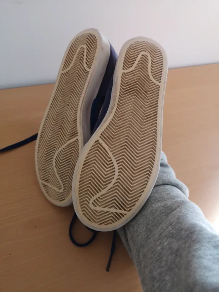 Chaussures Nike taille 36 - photo numéro 4