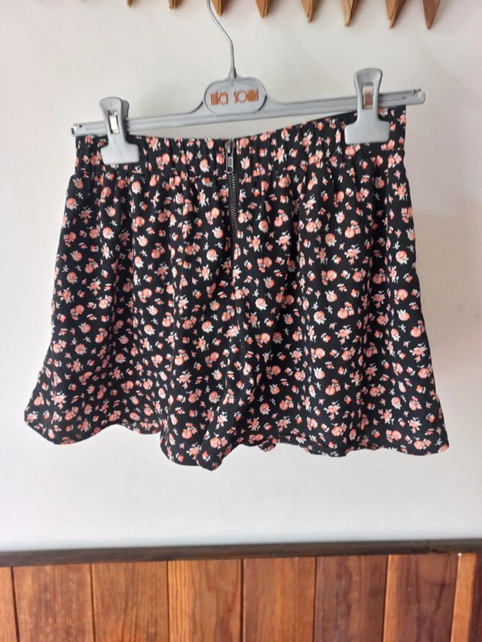 Jupe short fleurie - photo numéro 2