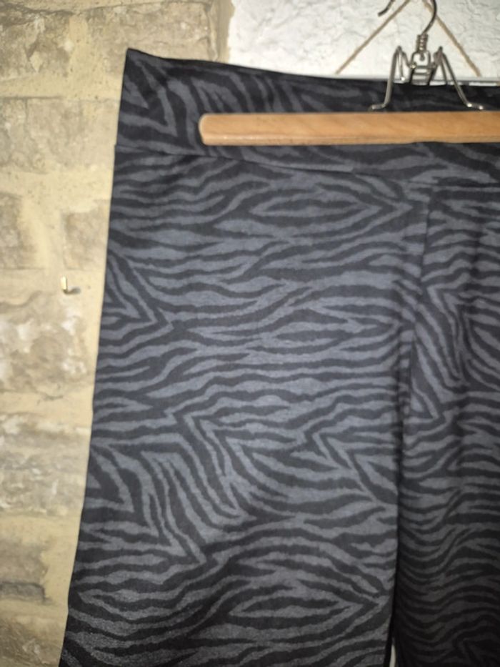 Magnifique legging de sport tissu de qualité non transparent taille 48 - photo numéro 3