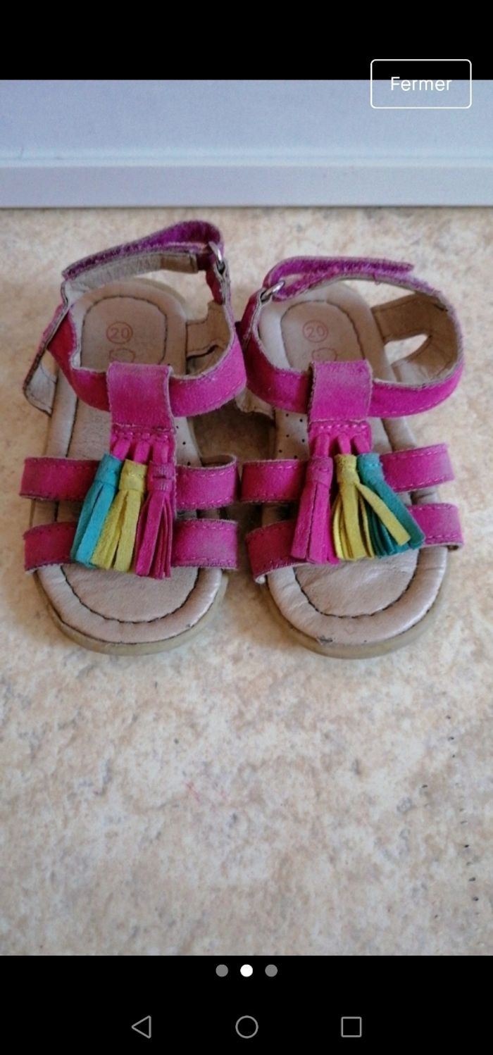 Sandale fille pointure 20 - photo numéro 2