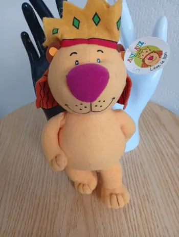 Peluche roi atlas 18cm animaux rigolo roi lion