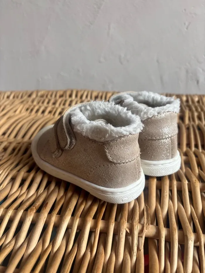 Chaussures à scratch pat et ripaton pointure 19 en très bon état - photo numéro 3