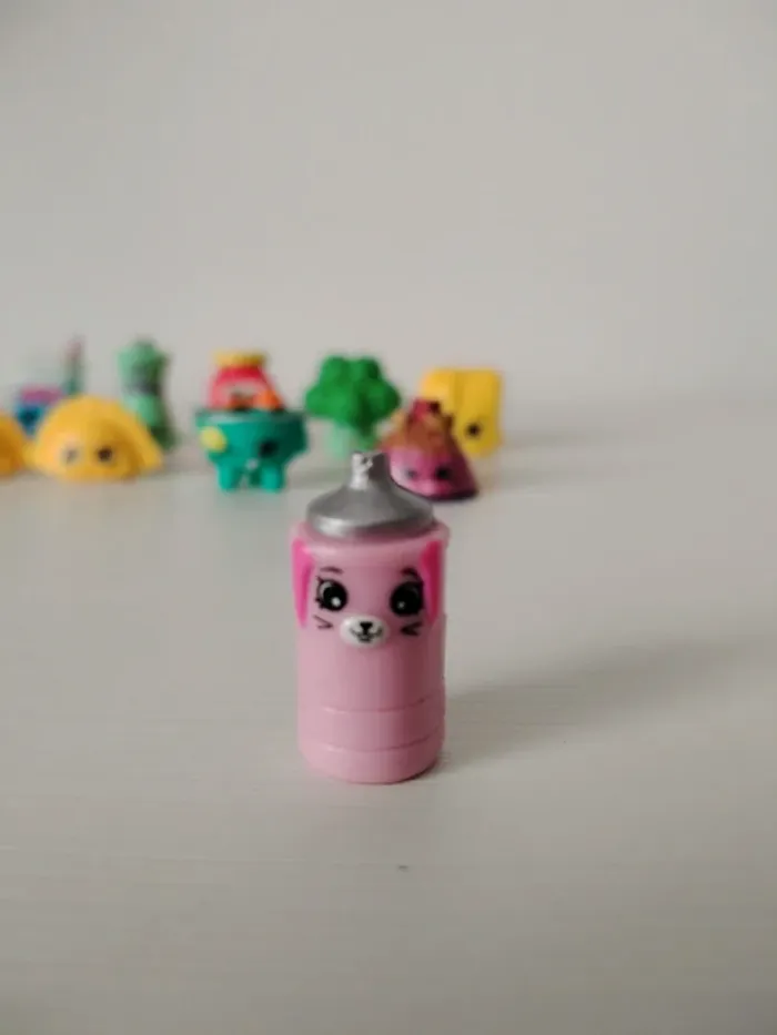 Lots de 13 figurines shopkins - photo numéro 3