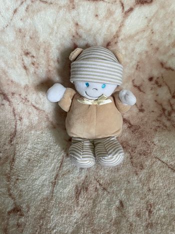 Doudou peluche lutin lapin blanc beige rayé bonnet Gipsy