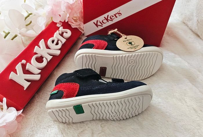 Sandales nus pieds Scratch Chaussures Ouvertes cuir Kickers T24 - photo numéro 2
