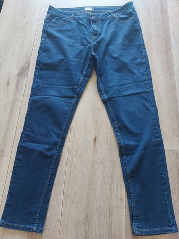 Jean skinny taille 44 Kiabi