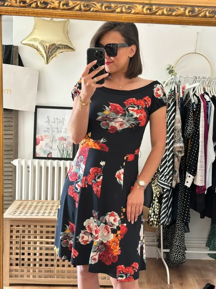 Robe à fleurs taille 36 - photo numéro 4