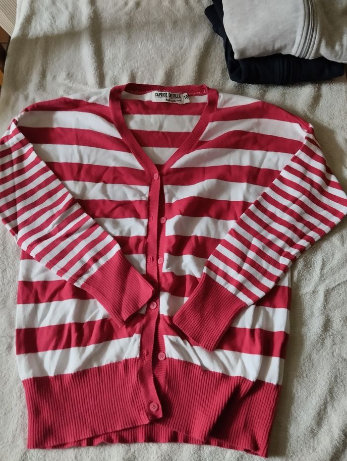 Lot gilets taille 10 ans. - photo numéro 5