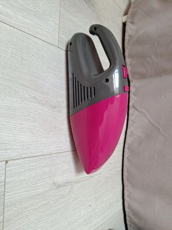 Aspirateur de tables