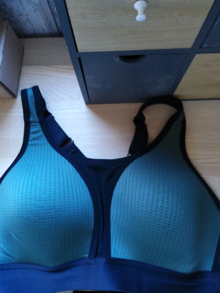 Brassière de sport vert et noir M Kaytan - photo numéro 4