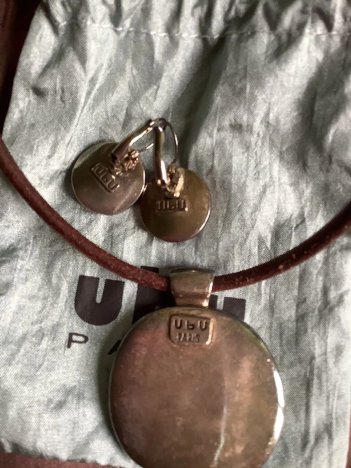 Parure collier et boucles d’oreilles dormeuses pâte de verre cuir et étain - photo numéro 4