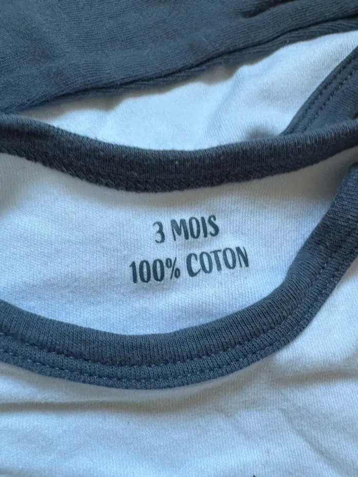 Lot de 7 bodies - photo numéro 4